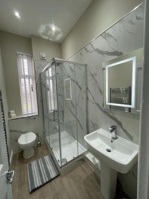 West Calder Luxury 2 Bedroom Cottage מראה חיצוני תמונה