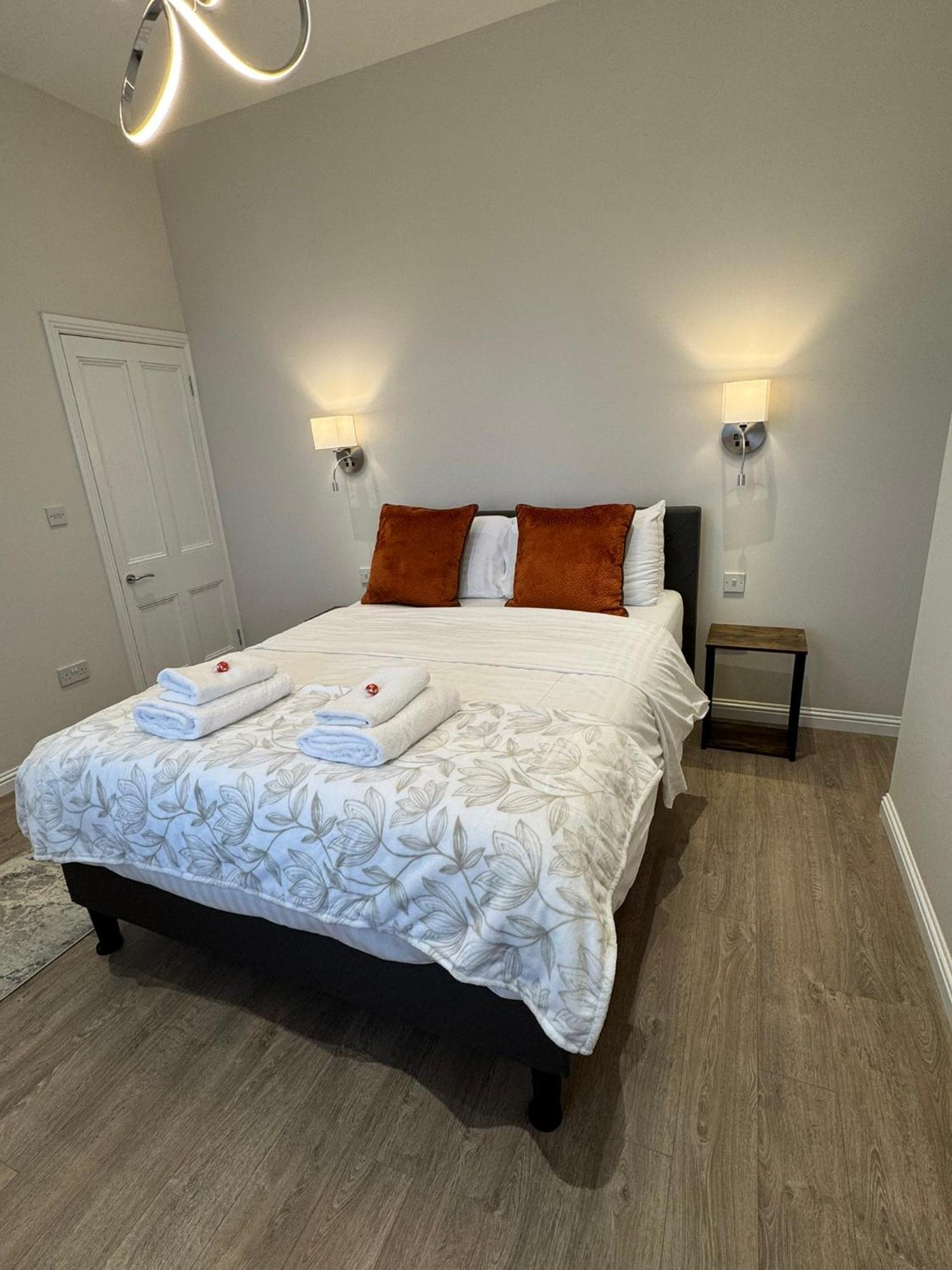 West Calder Luxury 2 Bedroom Cottage מראה חיצוני תמונה