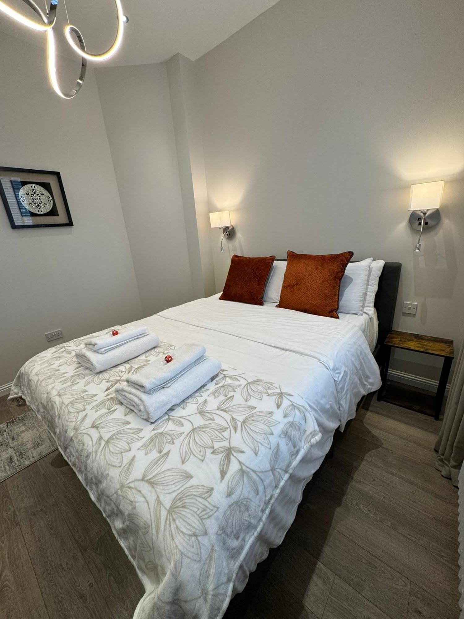 West Calder Luxury 2 Bedroom Cottage מראה חיצוני תמונה