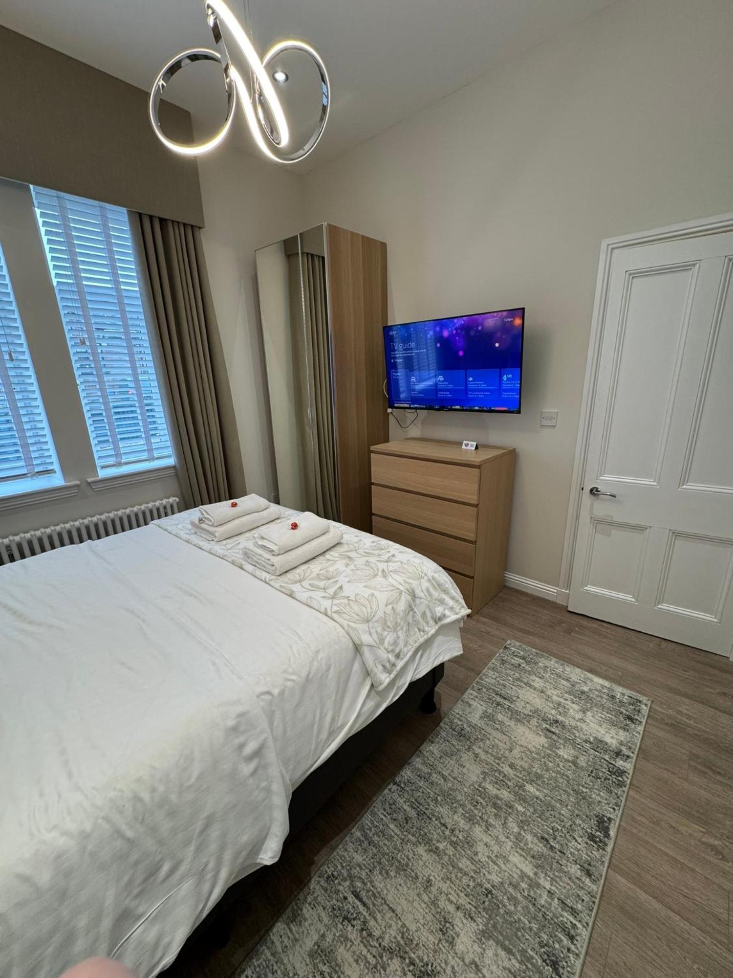 West Calder Luxury 2 Bedroom Cottage מראה חיצוני תמונה
