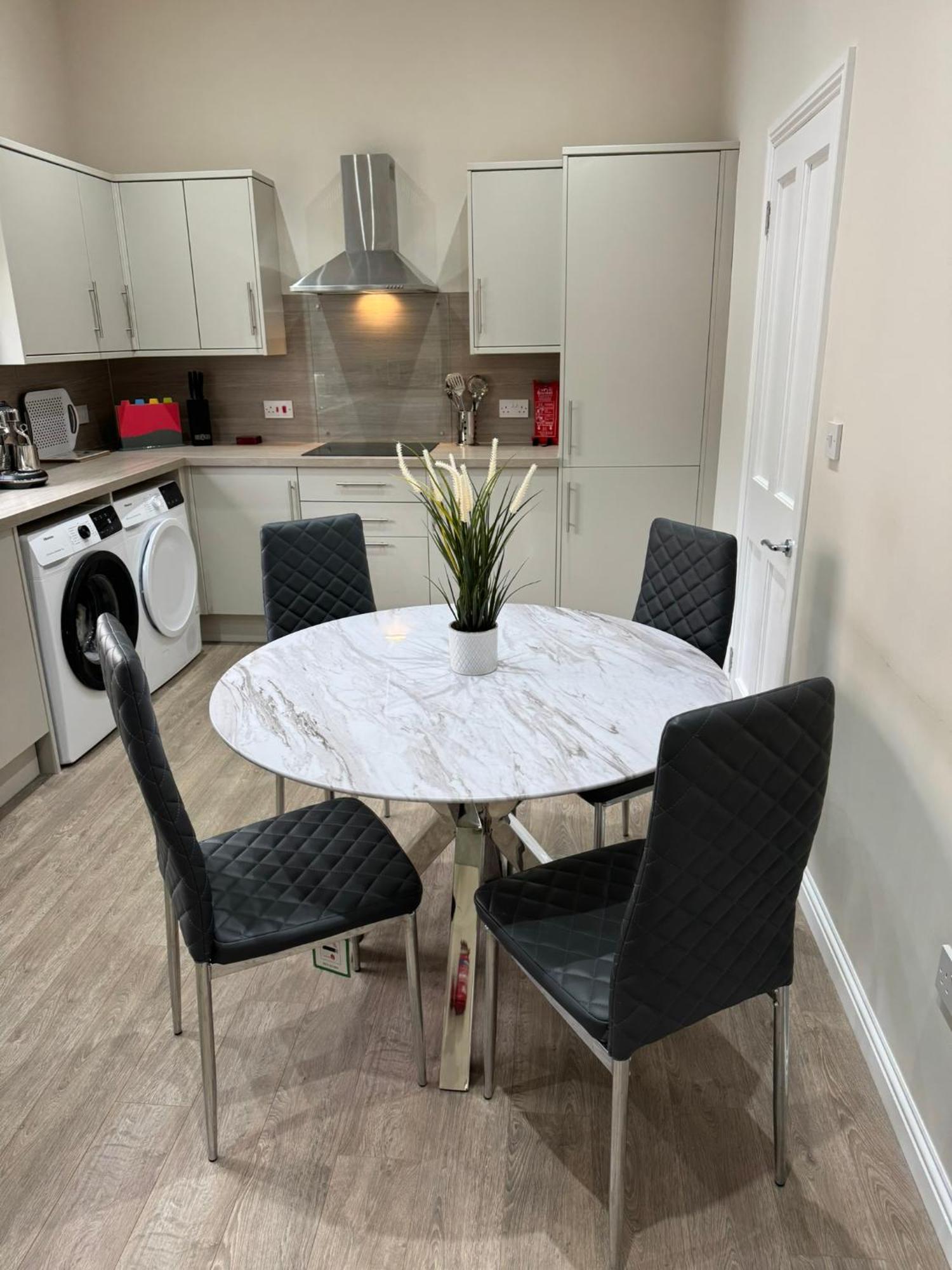 West Calder Luxury 2 Bedroom Cottage מראה חיצוני תמונה