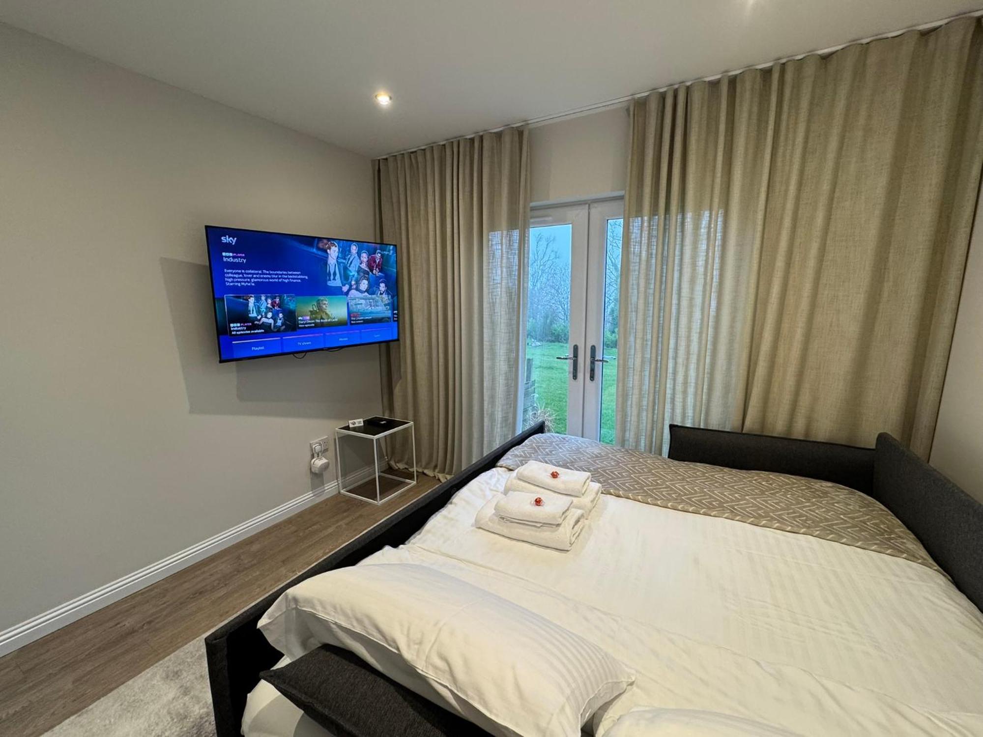West Calder Luxury 2 Bedroom Cottage מראה חיצוני תמונה