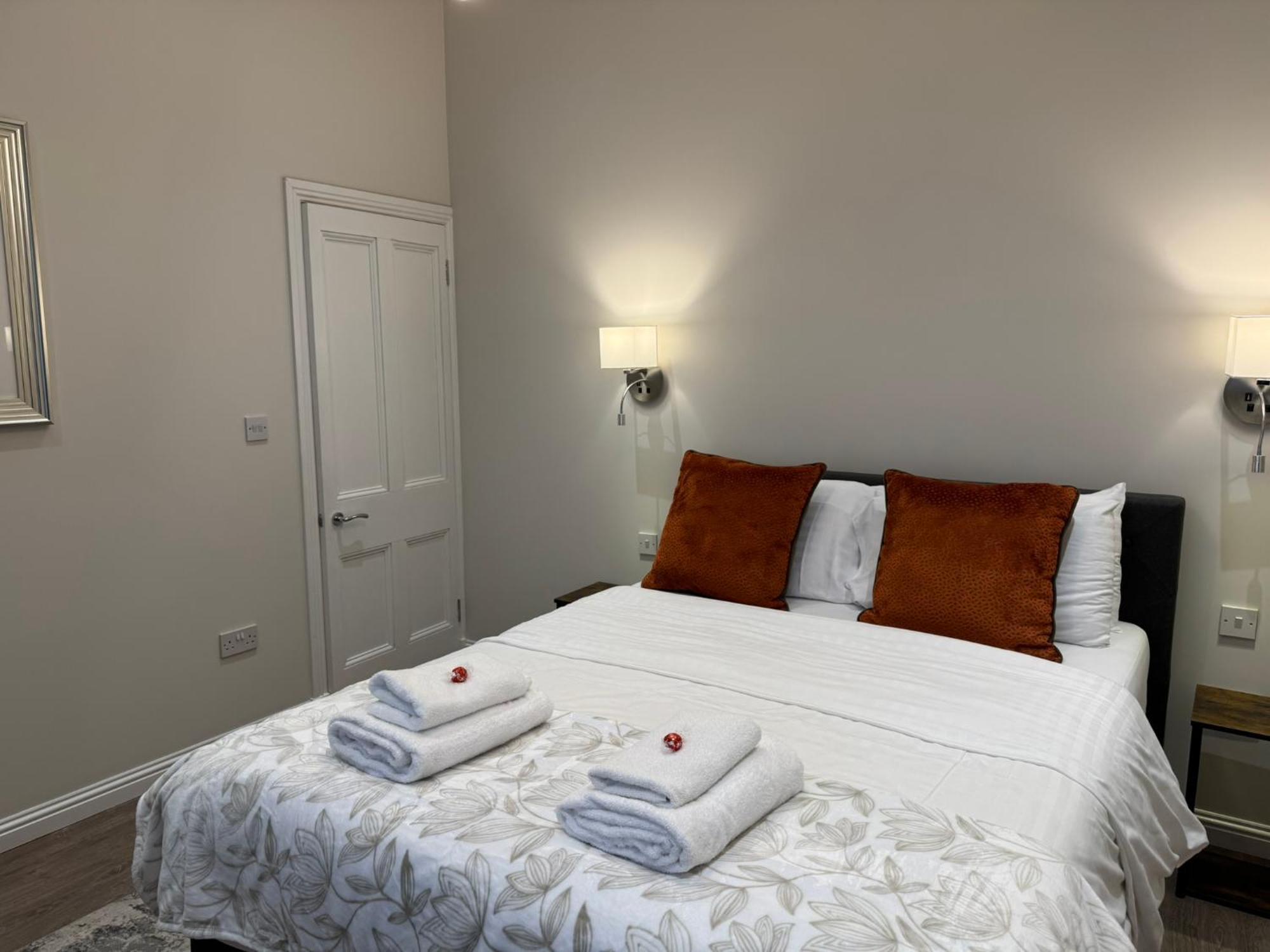 West Calder Luxury 2 Bedroom Cottage מראה חיצוני תמונה